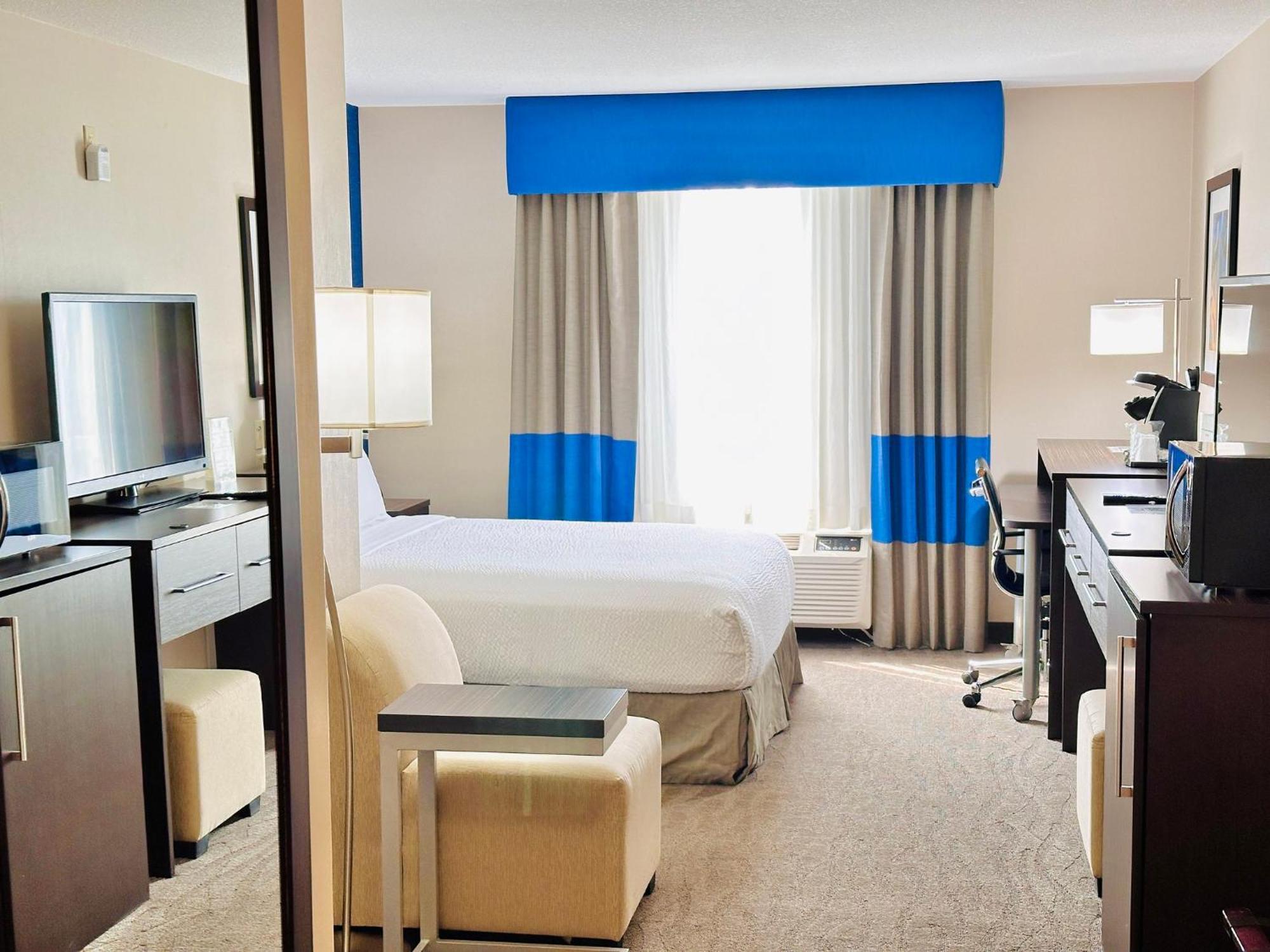 Holiday Inn Hotel & Suites Regina By Ihg Экстерьер фото