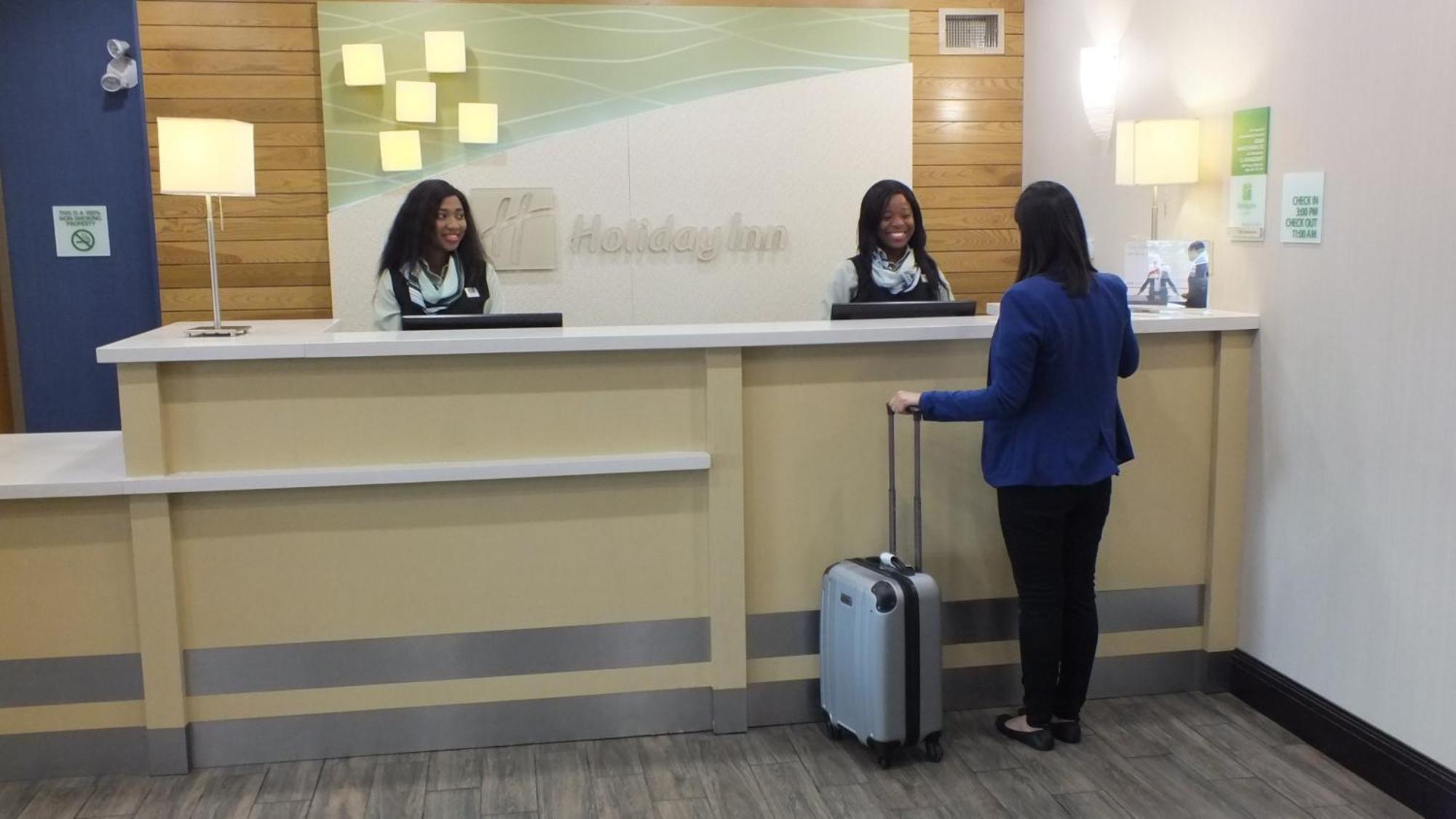Holiday Inn Hotel & Suites Regina By Ihg Экстерьер фото