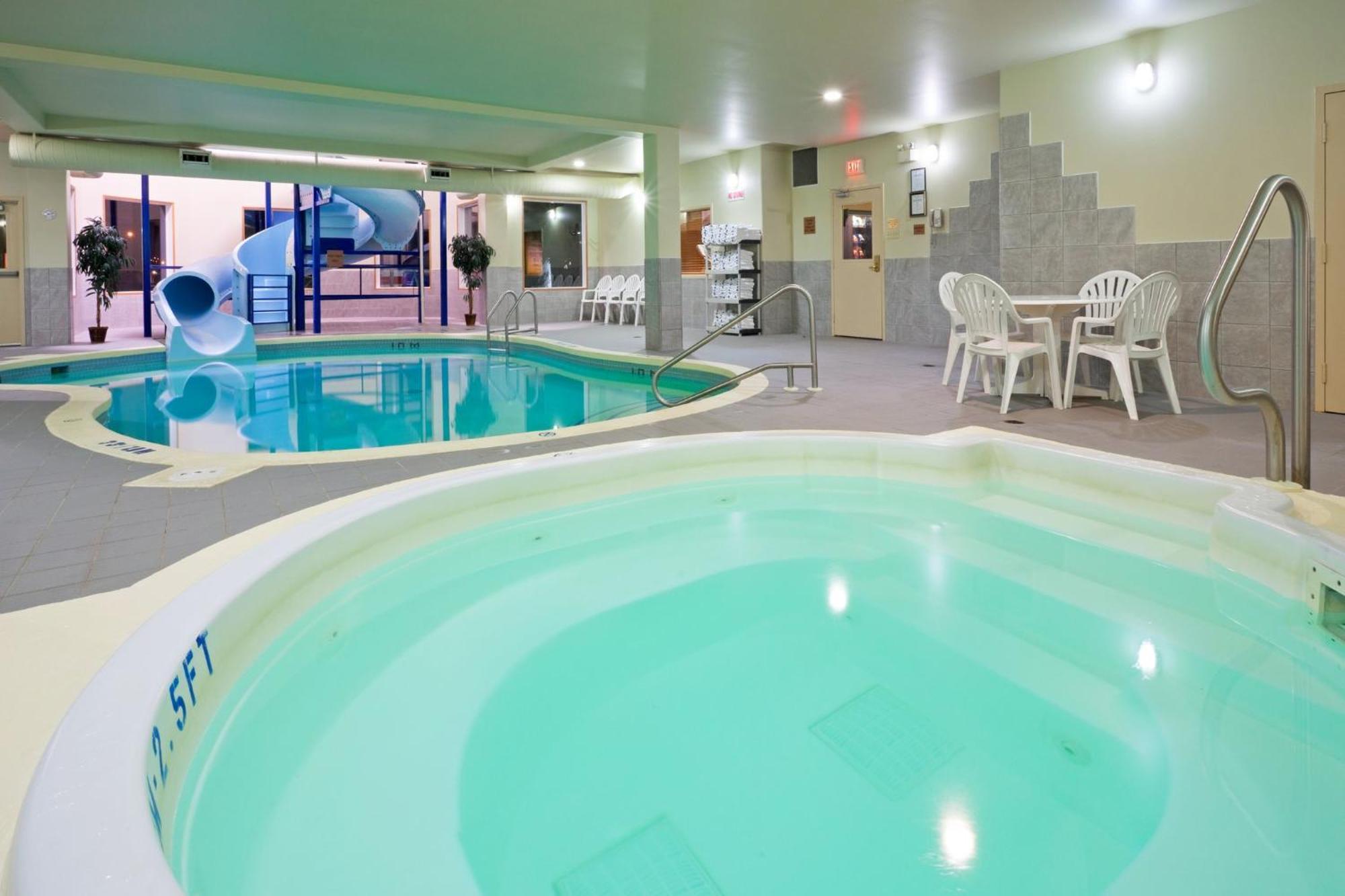 Holiday Inn Hotel & Suites Regina By Ihg Экстерьер фото