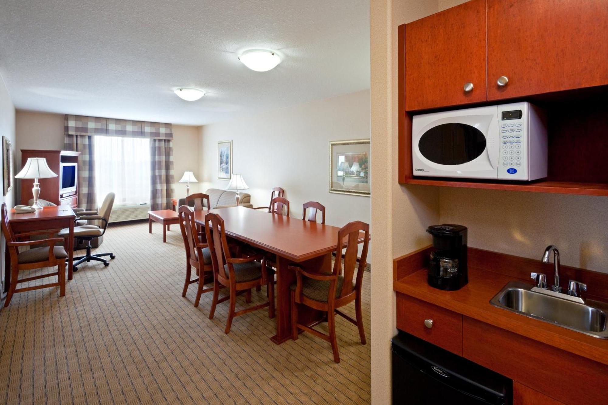 Holiday Inn Hotel & Suites Regina By Ihg Экстерьер фото